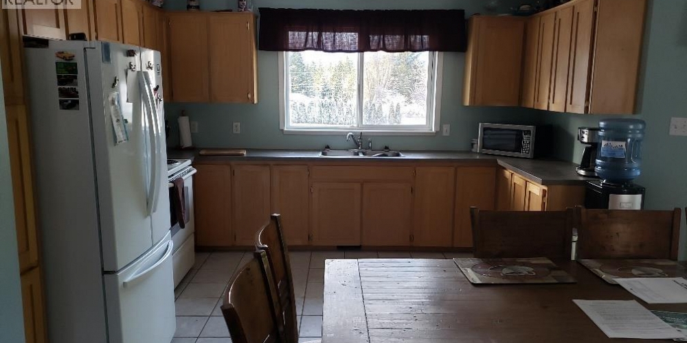 2455 KRESTON STREET Terrace Photo 2 2455 KRESTON STREET Terrace Photo 2